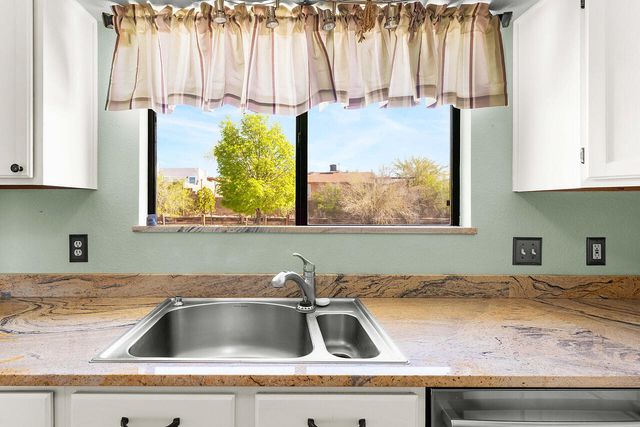 6067 Cottontail Road NE, Rio Rancho, NM 87144