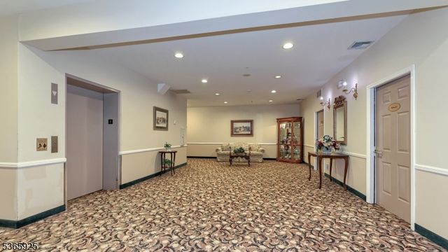 2 Richmond Road Suite306 306, West Milford Twp., NJ 07480
