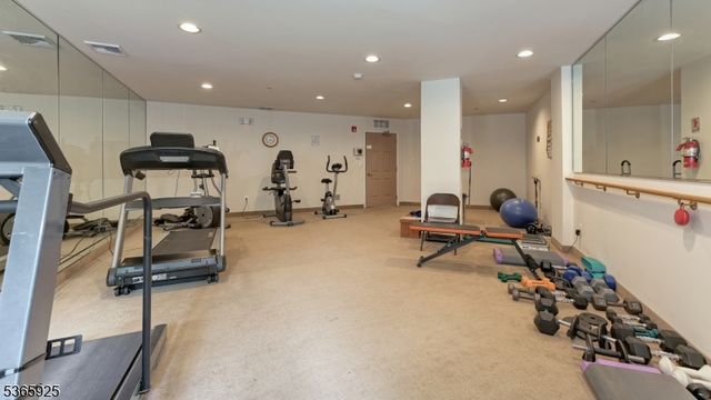 2 Richmond Road Suite306 306, West Milford Twp., NJ 07480