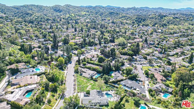 20331 Wells Drive, Woodland Hills (los Angeles), CA 91364