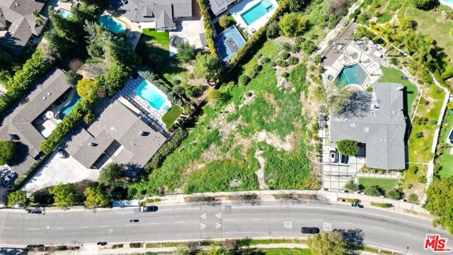 20331 Wells Drive, Woodland Hills (los Angeles), CA 91364