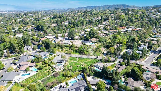20331 Wells Drive, Woodland Hills (los Angeles), CA 91364