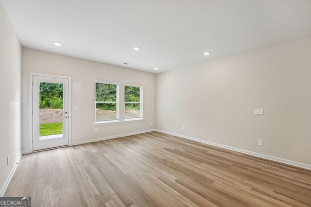 7840 Marie Way, Fairburn, GA 30213