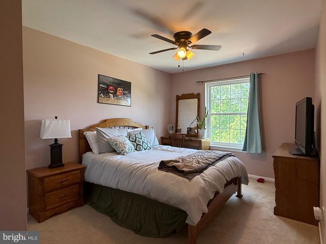 195 LONGFORD RD, West Chester, PA 19380