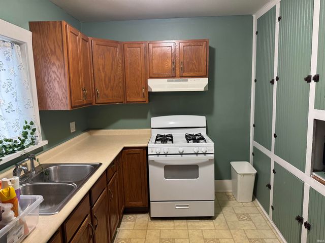 303 N Harrison Street, Syracuse, IN 46567