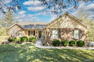 2107 Sandy Creek Road, Pacific, MO 63069