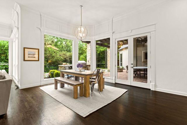 1011 Ashlawn Drive, Southlake, TX 76092