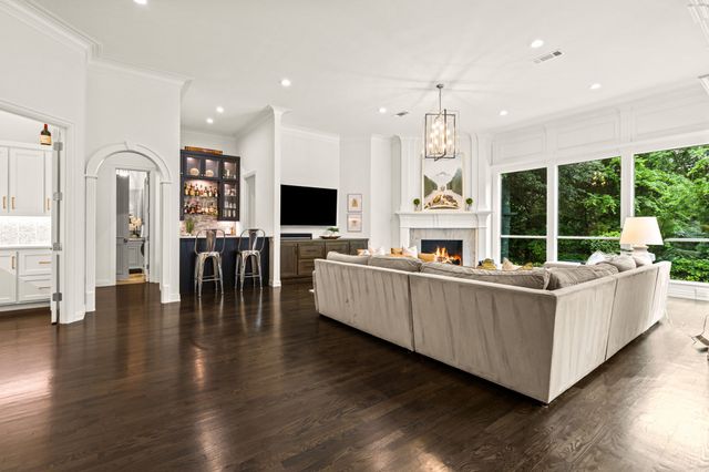 1011 Ashlawn Drive, Southlake, TX 76092