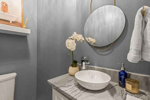 1011 Ashlawn Drive, Southlake, TX 76092