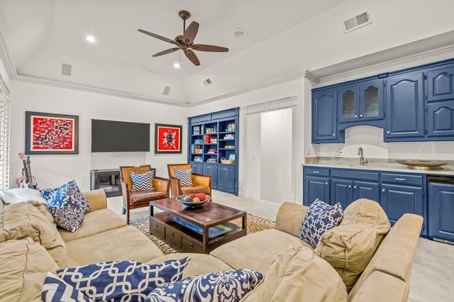 1011 Ashlawn Drive, Southlake, TX 76092