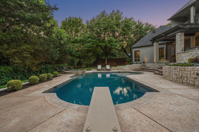 1011 Ashlawn Drive, Southlake, TX 76092