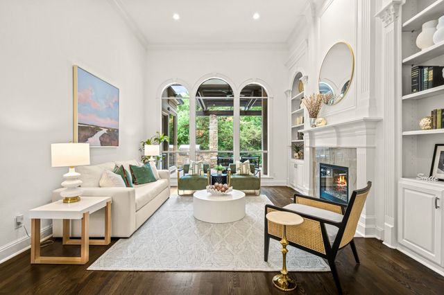 1011 Ashlawn Drive, Southlake, TX 76092