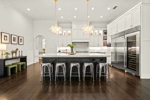 1011 Ashlawn Drive, Southlake, TX 76092