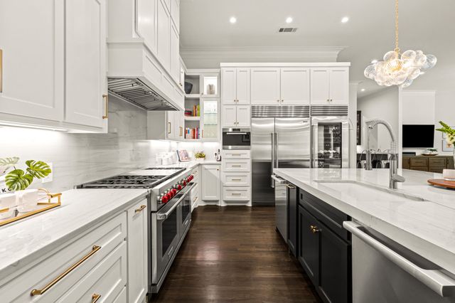 1011 Ashlawn Drive, Southlake, TX 76092