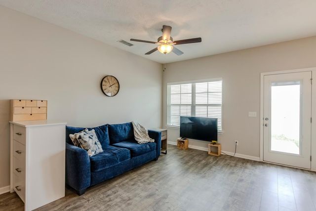 4333 Doral Dr, Murfreesboro, TN 37127
