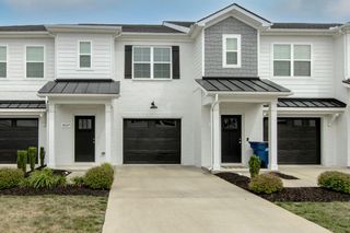 4333 Doral Dr, Murfreesboro, TN 37127