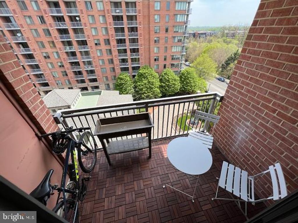 11710 OLD GEORGETOWN RD #820, North Bethesda, MD 20852