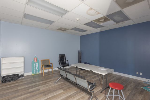 150 S Kennedy Drive, Carpentersville, IL 60110