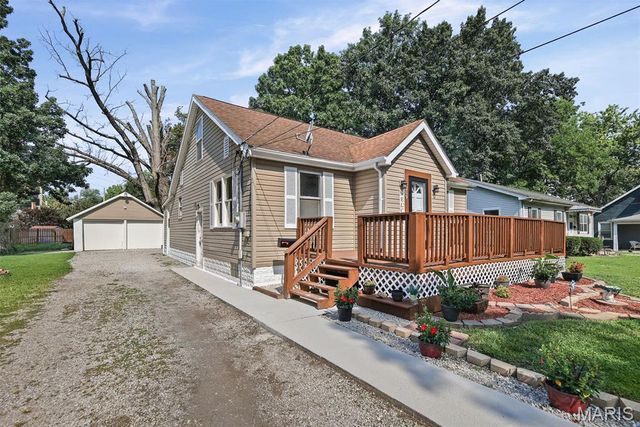 209 N 14th Street, Belleville, IL 62220