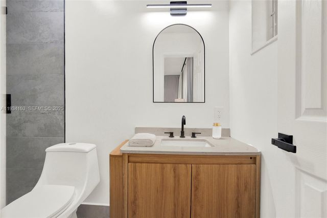 51 NE 56th Ct, Oakland Park, FL 33334