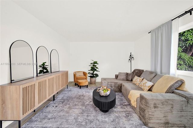 51 NE 56th Ct, Oakland Park, FL 33334