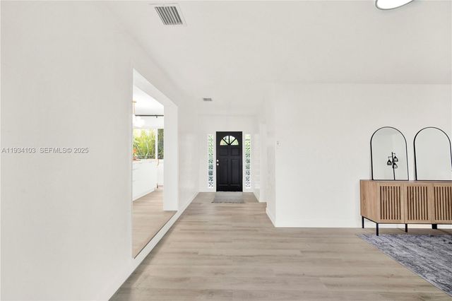 51 NE 56th Ct, Oakland Park, FL 33334