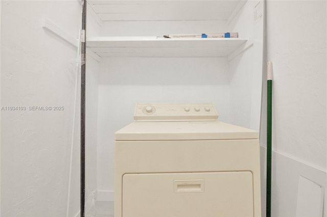 51 NE 56th Ct, Oakland Park, FL 33334