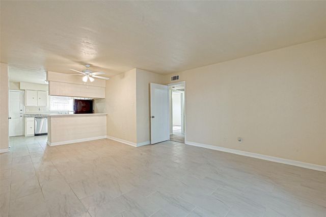 6305 Westward Street 176, Houston, TX 77081