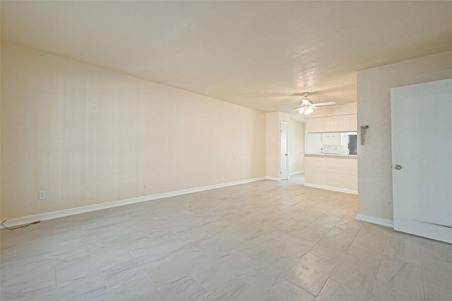 6305 Westward Street 176, Houston, TX 77081