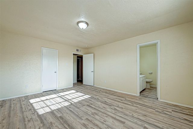 6305 Westward Street 176, Houston, TX 77081