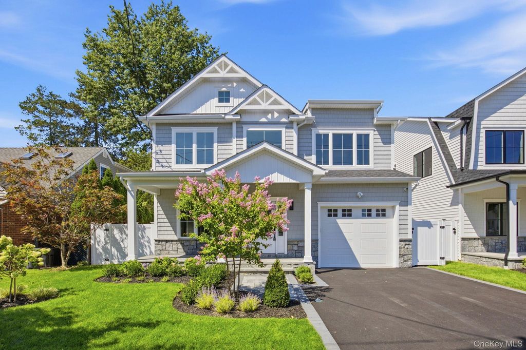 404 Langley Avenue, West Hempstead, NY 11552