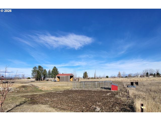 80071 COUNTRYSIDE Rd, Joseph, OR 97846