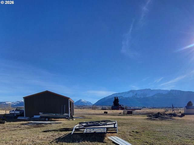 80071 COUNTRYSIDE Rd, Joseph, OR 97846