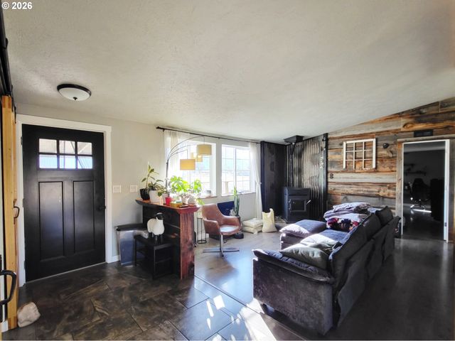 80071 COUNTRYSIDE Rd, Joseph, OR 97846