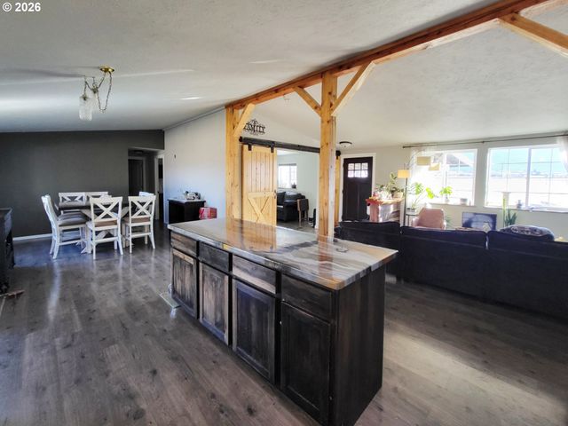 80071 COUNTRYSIDE Rd, Joseph, OR 97846