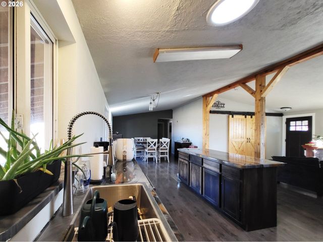 80071 COUNTRYSIDE Rd, Joseph, OR 97846