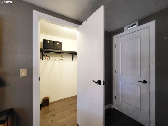 80071 COUNTRYSIDE Rd, Joseph, OR 97846