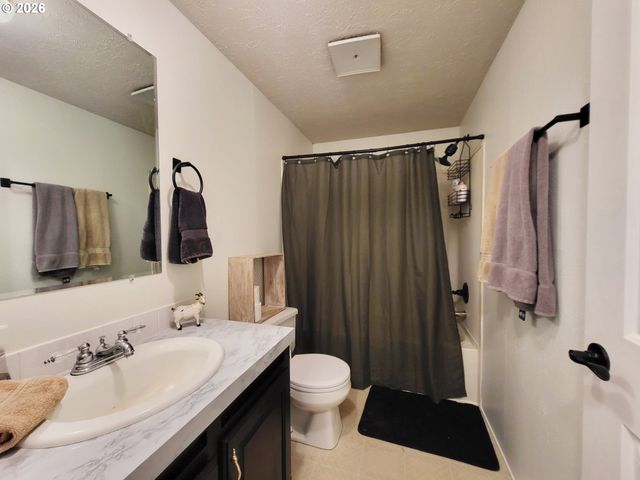 80071 COUNTRYSIDE Rd, Joseph, OR 97846