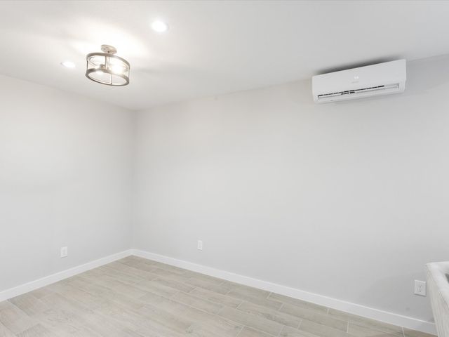 2761 Vz County Road 3417, Wills Point, TX 75169