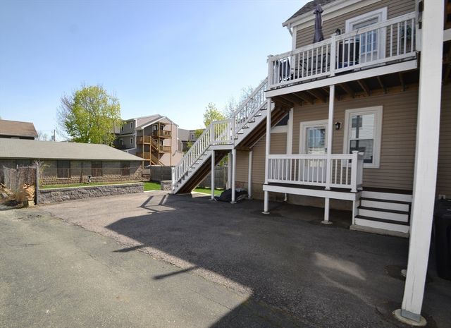 76 Brown St 2, Waltham, MA 02453