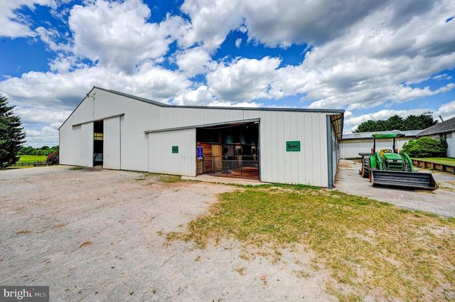 1384 BON OX RD, Gettysburg, PA 17325