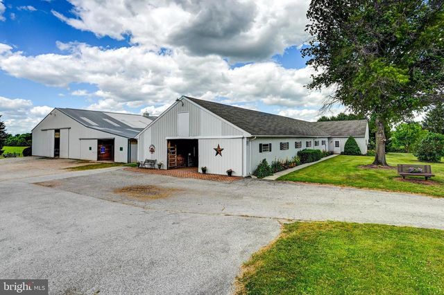 1384 BON OX RD, Gettysburg, PA 17325