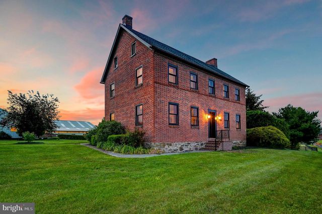 1384 BON OX RD, Gettysburg, PA 17325