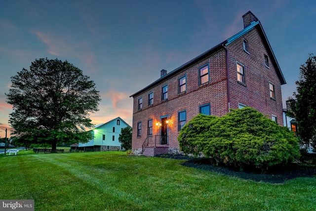 1384 BON OX RD, Gettysburg, PA 17325