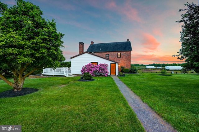 1384 BON OX RD, Gettysburg, PA 17325