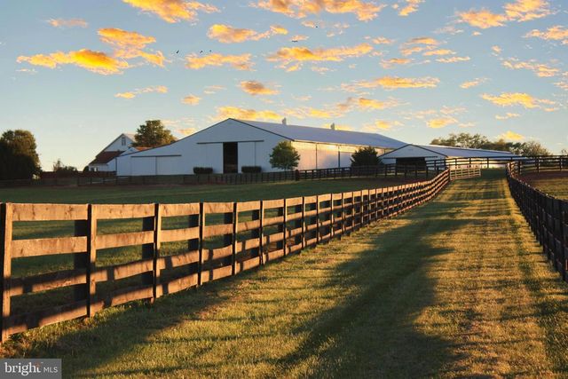 1384 BON OX RD, Gettysburg, PA 17325