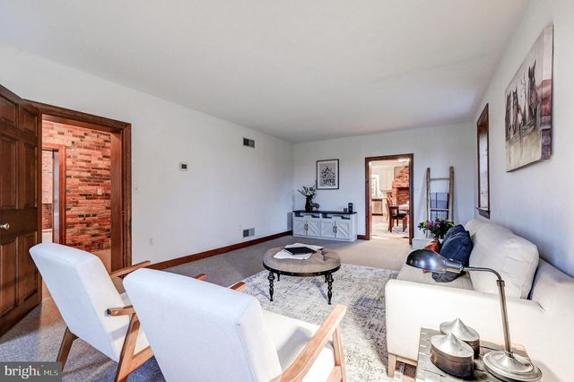 1384 BON OX RD, Gettysburg, PA 17325