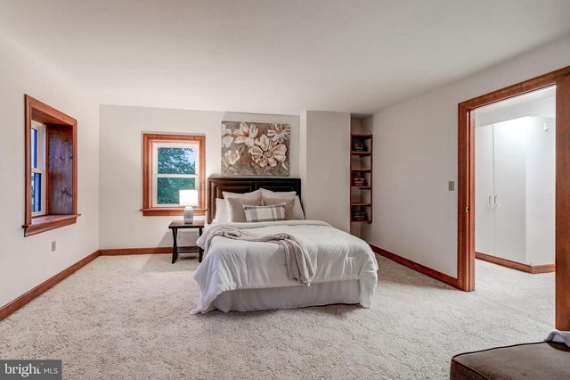 1384 BON OX RD, Gettysburg, PA 17325