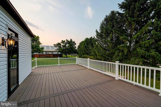 1384 BON OX RD, Gettysburg, PA 17325