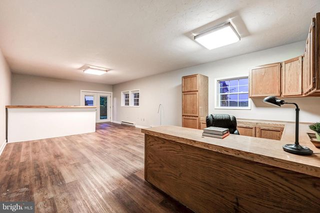 1384 BON OX RD, Gettysburg, PA 17325